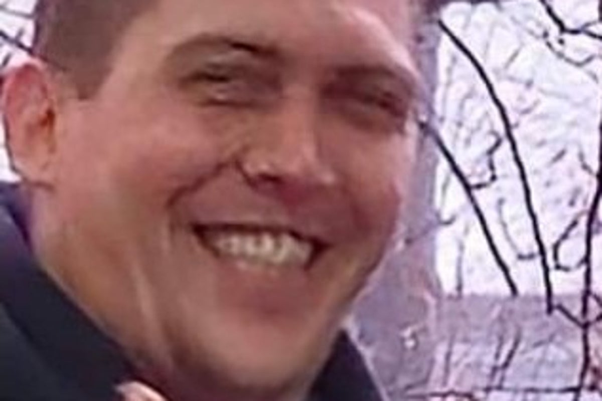 Loving Uncle 38 Stabbed To Death In Tower Hamlets Named The